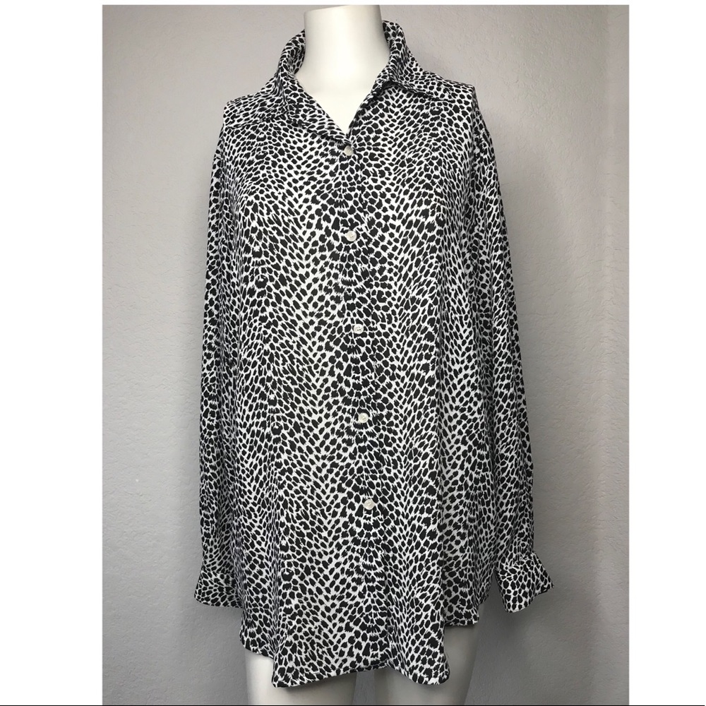 Liz Claiborne Animal Print. SZ L